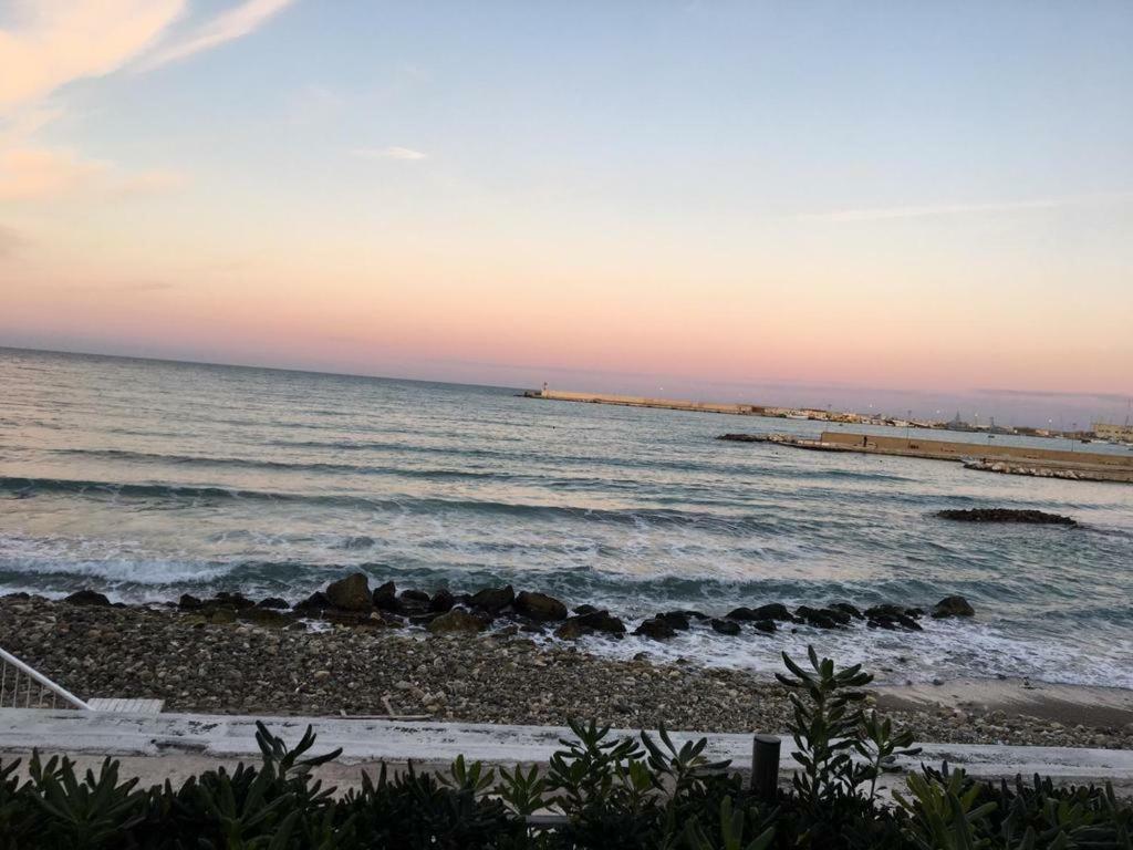 Palmariggi La Terrazza Sul Castello 아파트 외부 사진